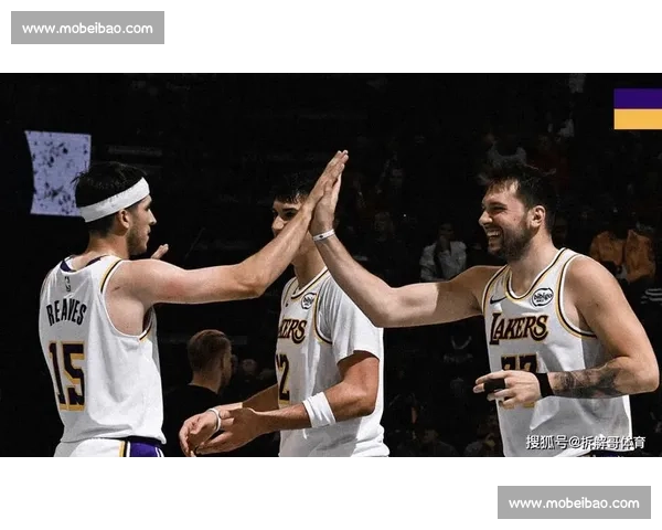 湖人对决热火总决赛在线直播全程解析与精彩看点汇总实时赛况深度前瞻